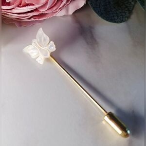 Vintage 80s Pretty Butterfly Brooch Pin